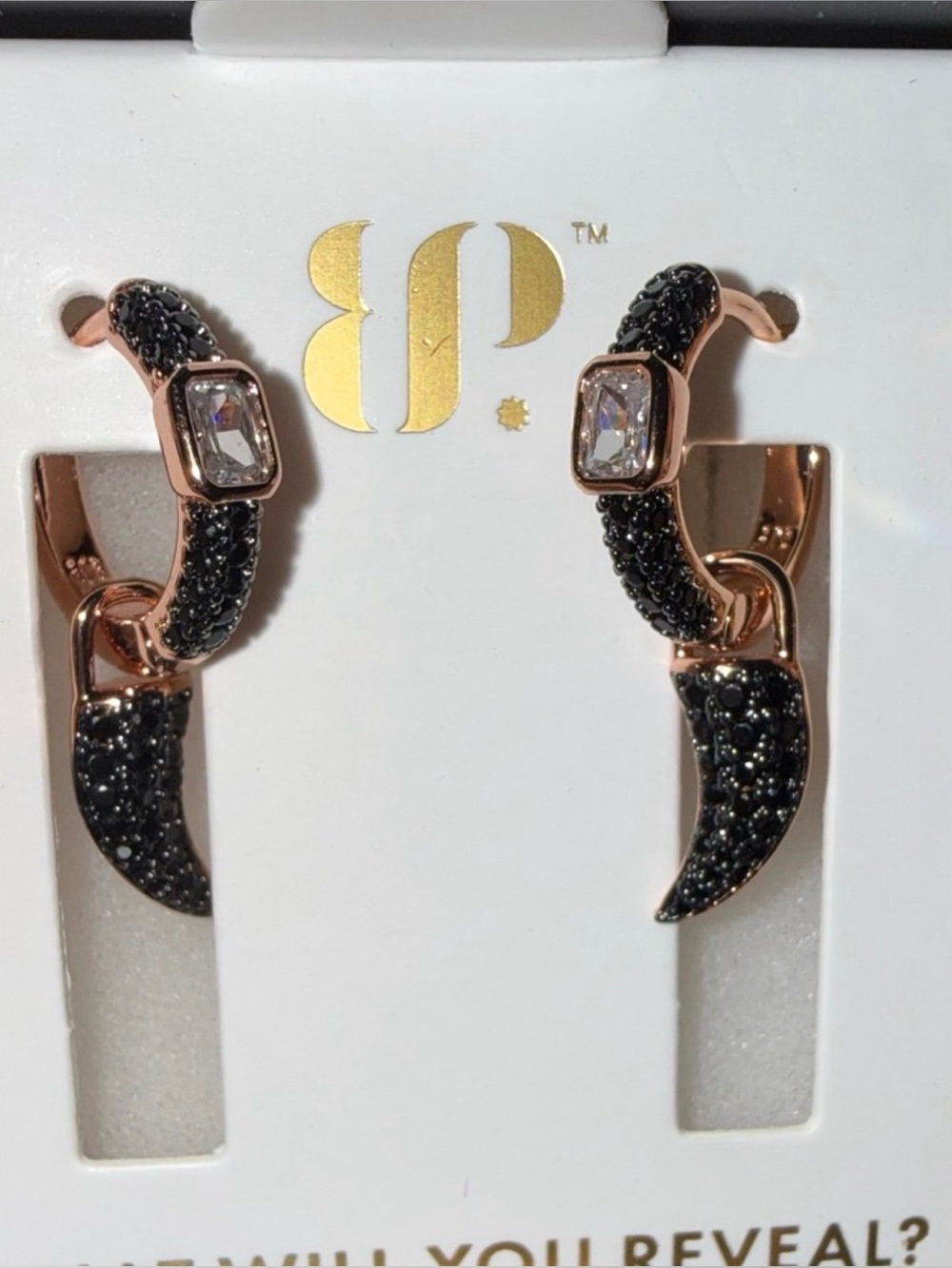 BP Be Untamed Earrings ER97852 Sharp Edge Affair